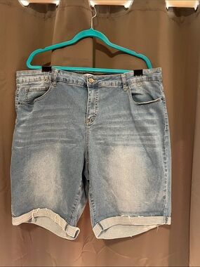 Women’s Bleu Jean shorts sz 22W